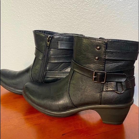 COPY - ♥️ EASY STREET COMPORT WAVE BLACK LEATHER BOOTS . - Picture 7 of 7